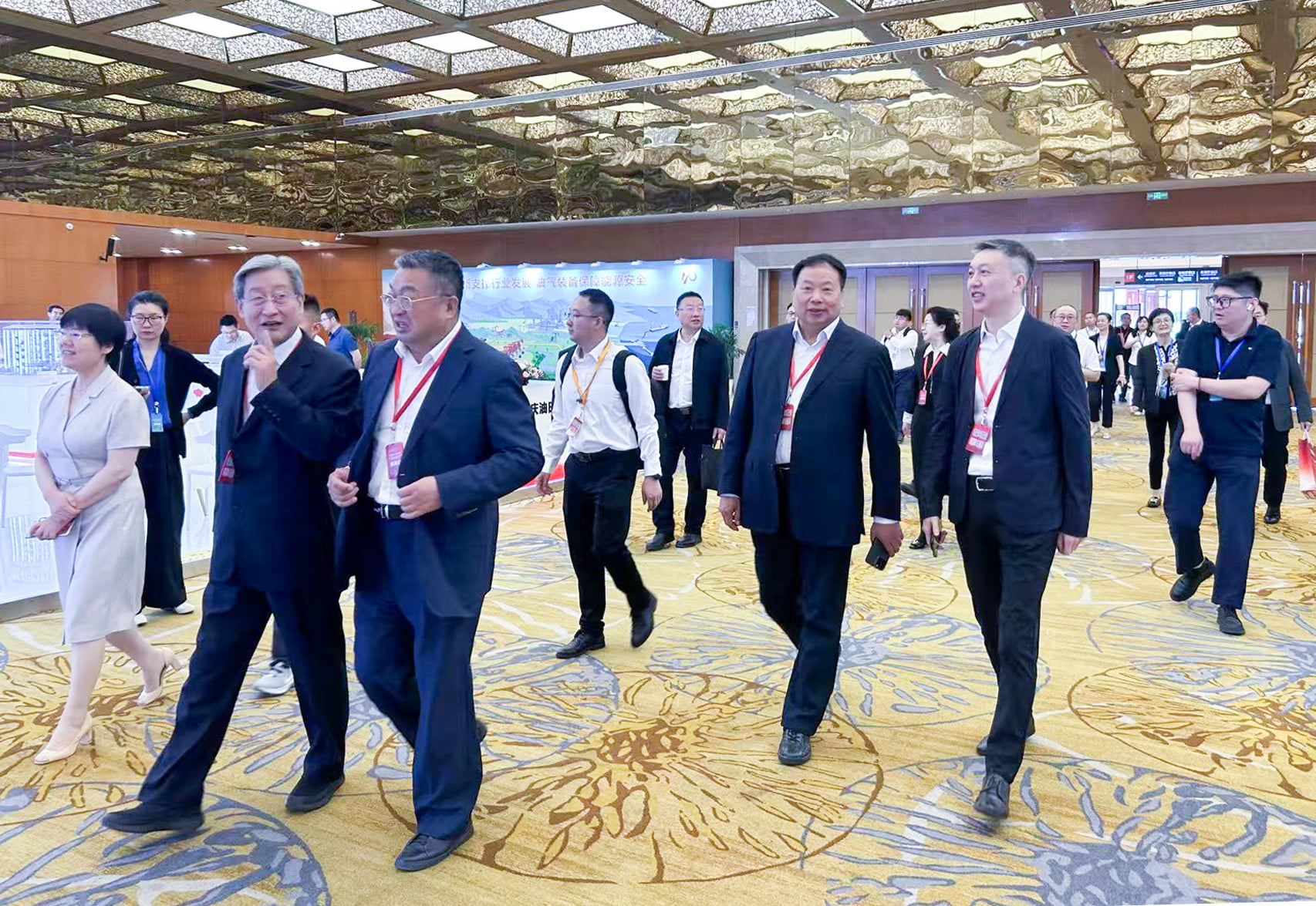 �������졢�Ƽ�ǿ������beats365������Ľ�ʯ��ʯ��ױ����ҵ�Ƽ�����߿Ƽ�����Ч��չ����(ͼ5)